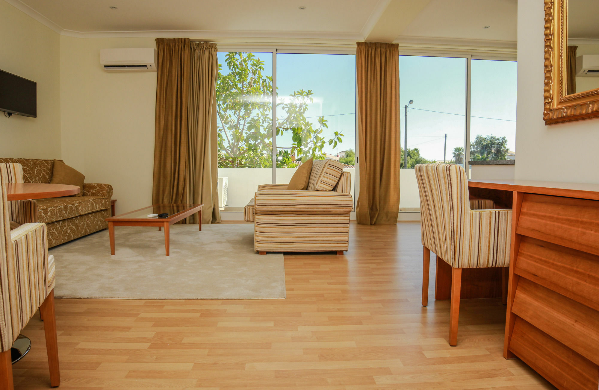Lagoa Hotel Exterior photo